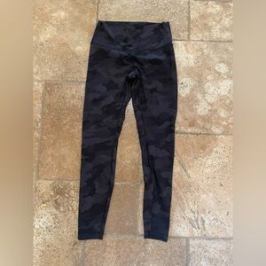 Lululemon camo grey and black wunder under